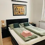Klebi's Apartmanhaz Appartement Balatonföldvár