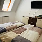 Klebi's Apartmanhaz * Balatonföldvár