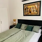 Klebi's Apartmanhaz