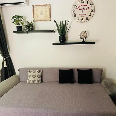 Daire Klebi's Apartmanhaz *