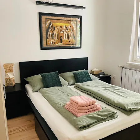 Klebi's Apartmanhaz Daire Balatonföldvár
