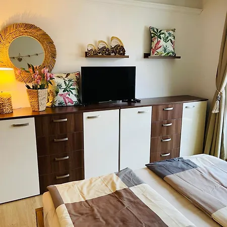 Klebi's Apartmanhaz Daire