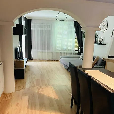 Klebi's Apartmanhaz Daire