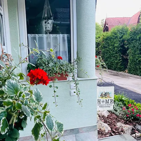 Klebi's Apartmanhaz Appartement Balatonföldvár