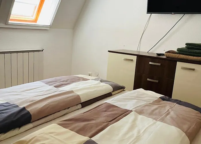 Klebi's Apartmanhaz * Balatonföldvár